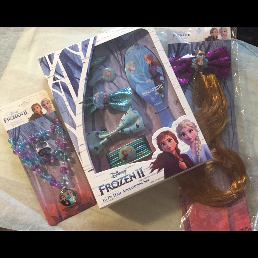 Disney Frozen II Accessories Set Bundle